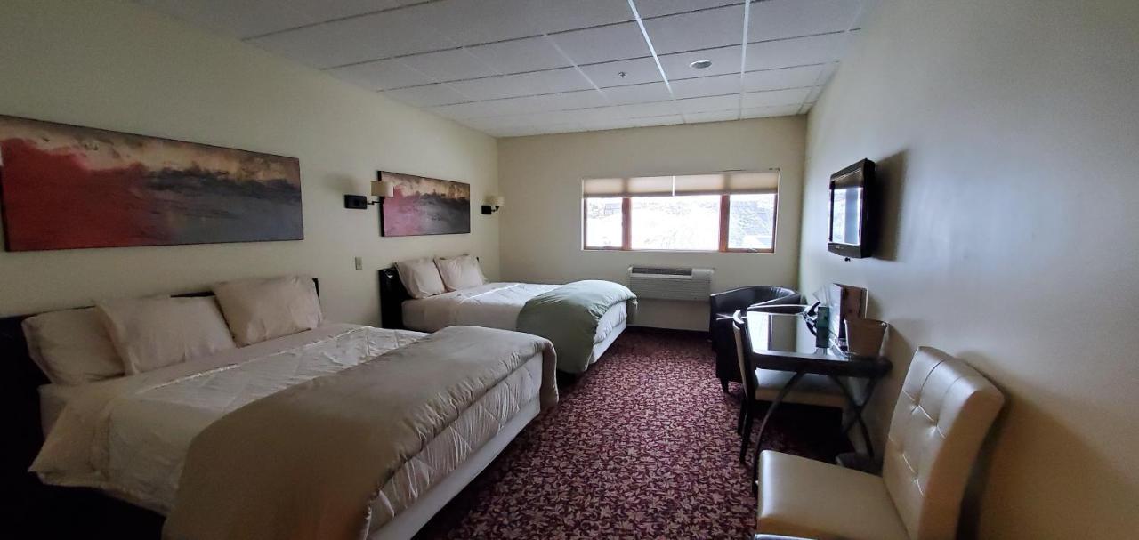 Deluxe Quadruple Room,1000433031:JPEG