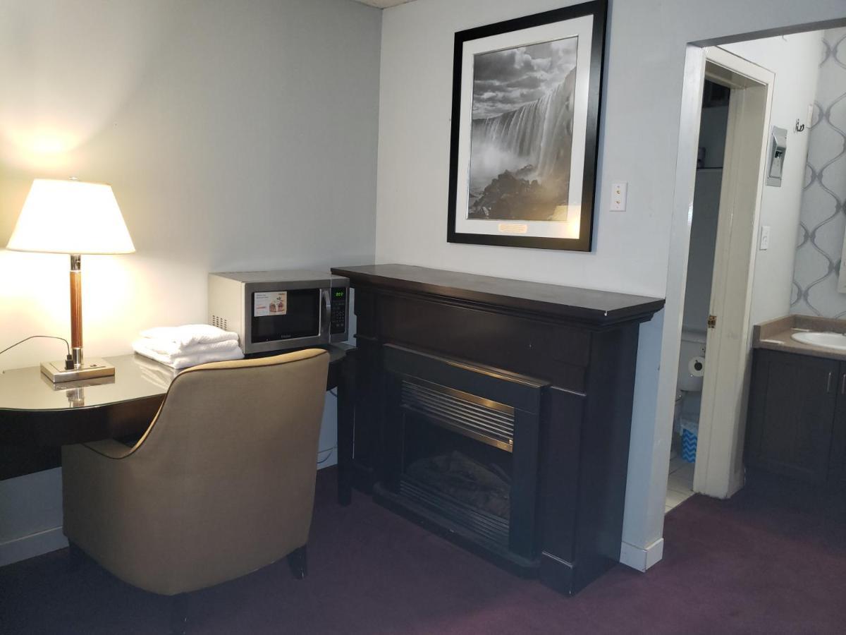 Queen Room with Two Queen Beds,1003822275:JPEG