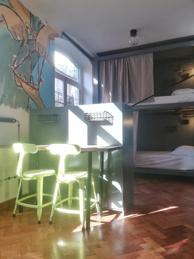 Bed 8-Bed Dormitory Room