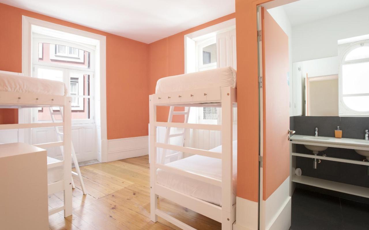 Twin Room Private Bathroom
