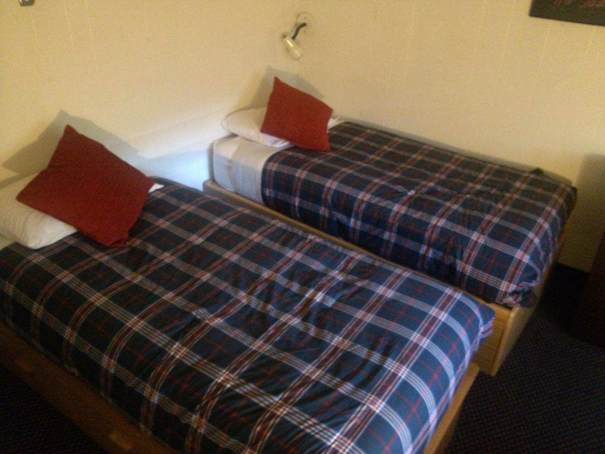 Private Hostel with Shared Bathroom
