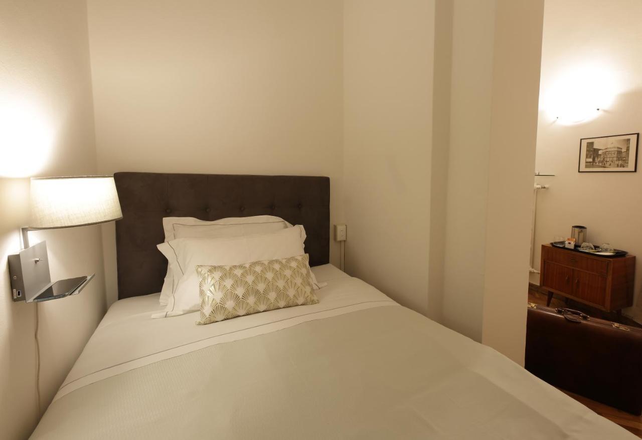Single Room Private External Bathroom
