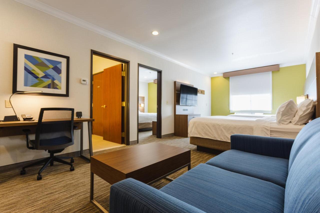 Two-Bedroom Suite - Non-Smoking