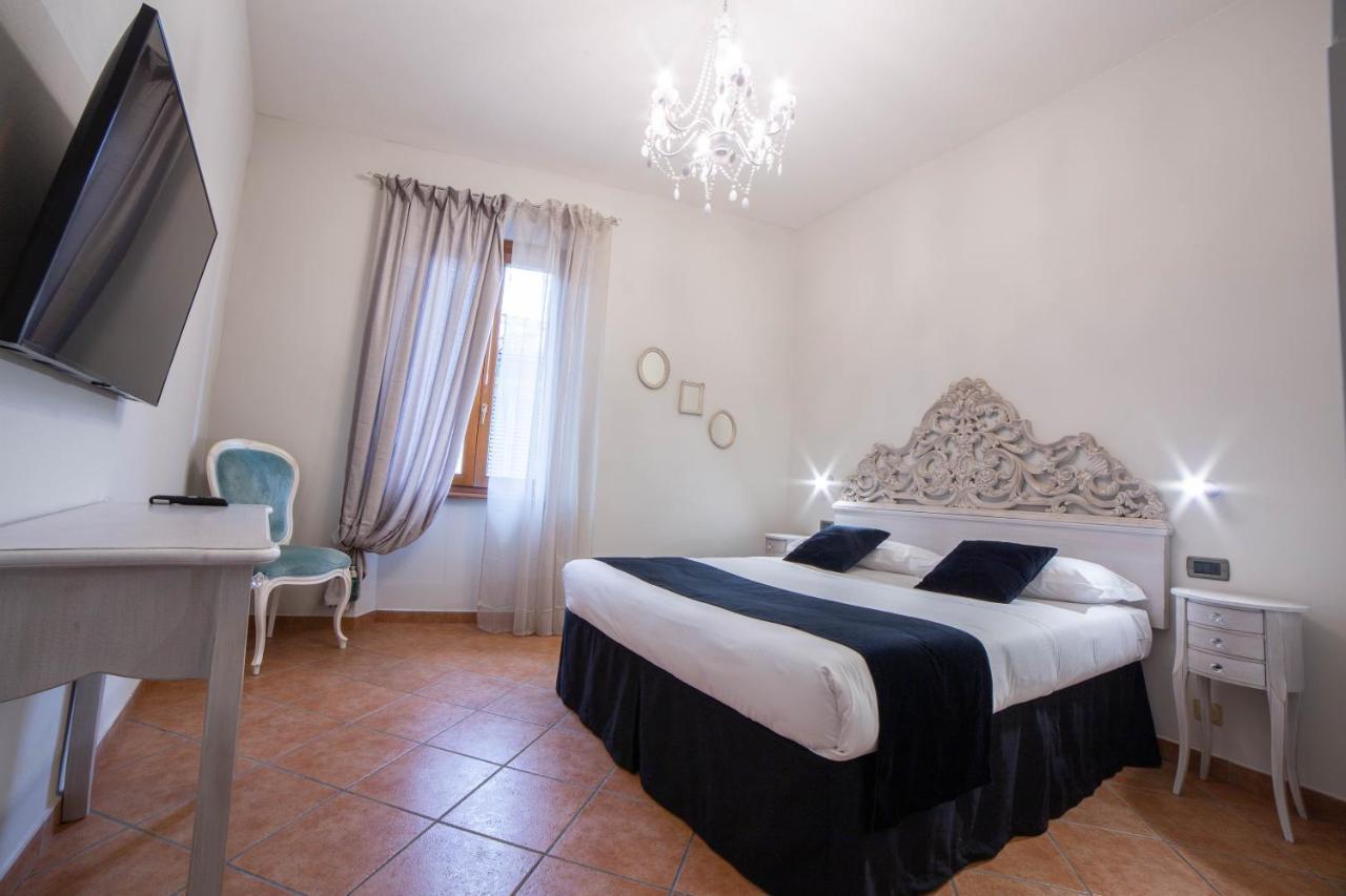 Standard Double or Twin Room,1037552707:JPEG