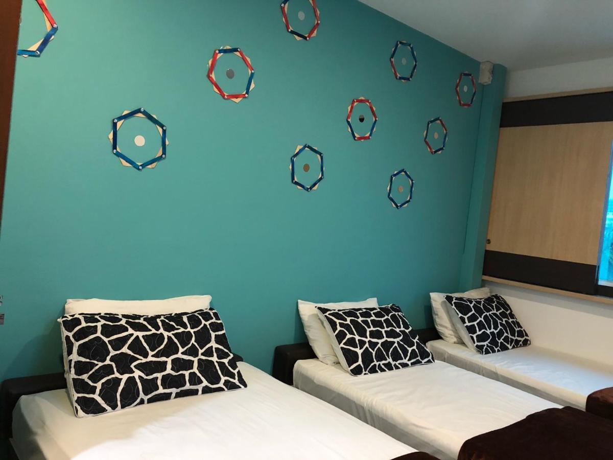 Triple Redux Room