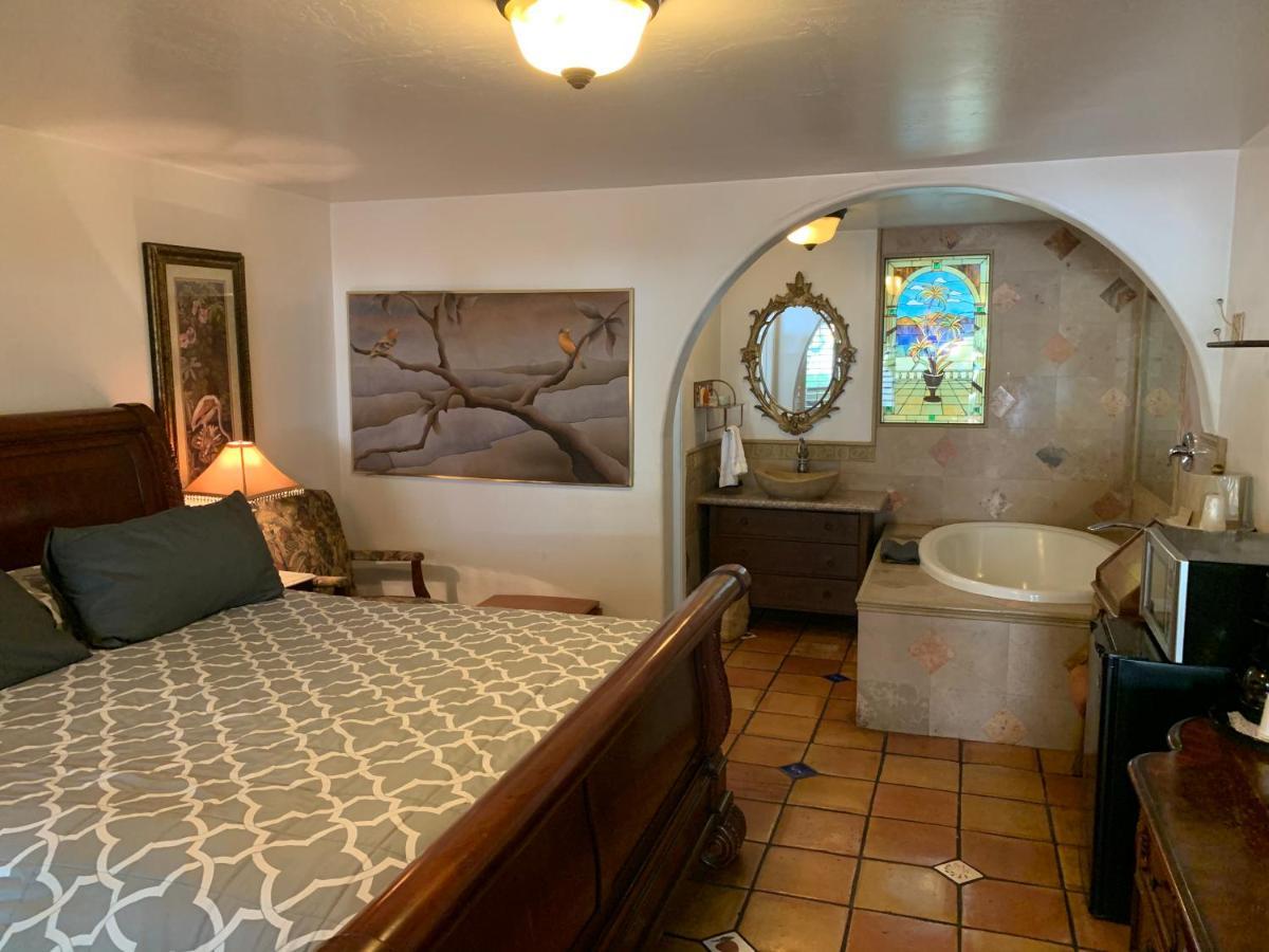 King Room with Spa Bath