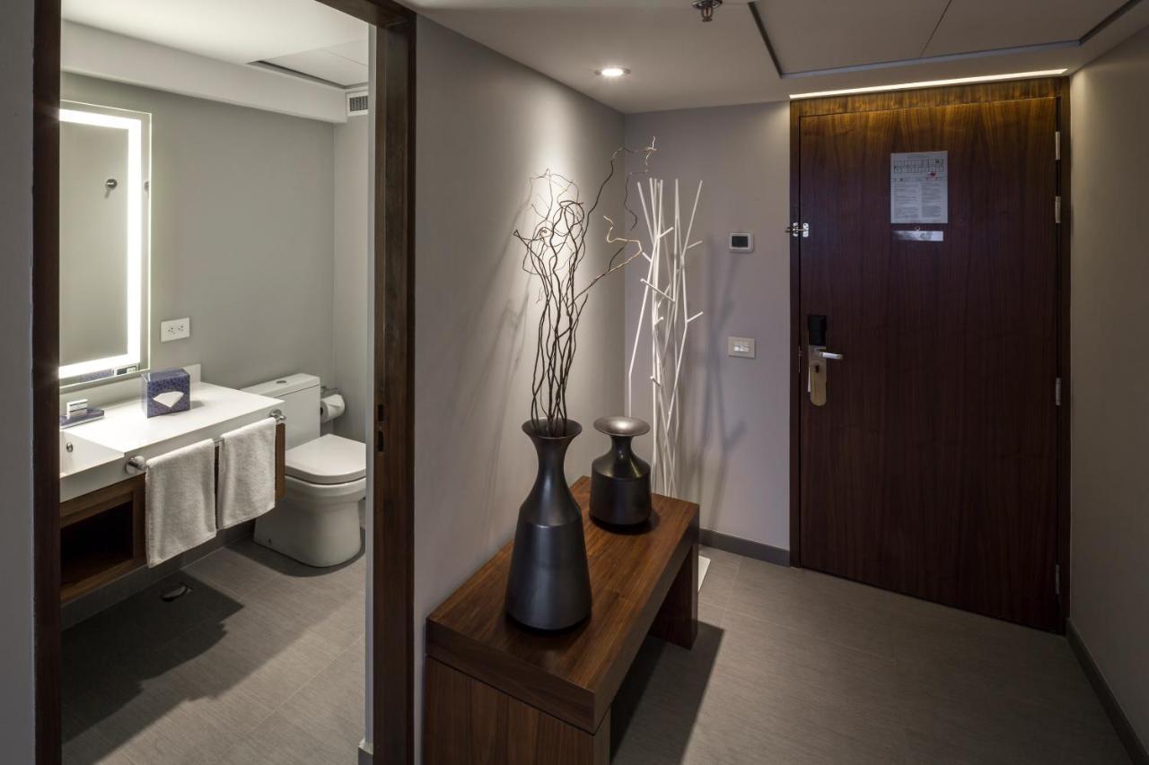 One-Bedroom Suite with Two Queen Beds