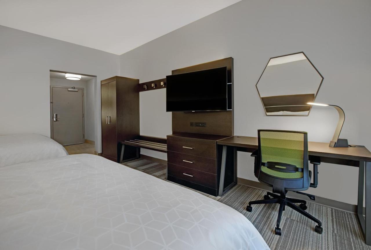 Standard Room,1076704519:JPEG