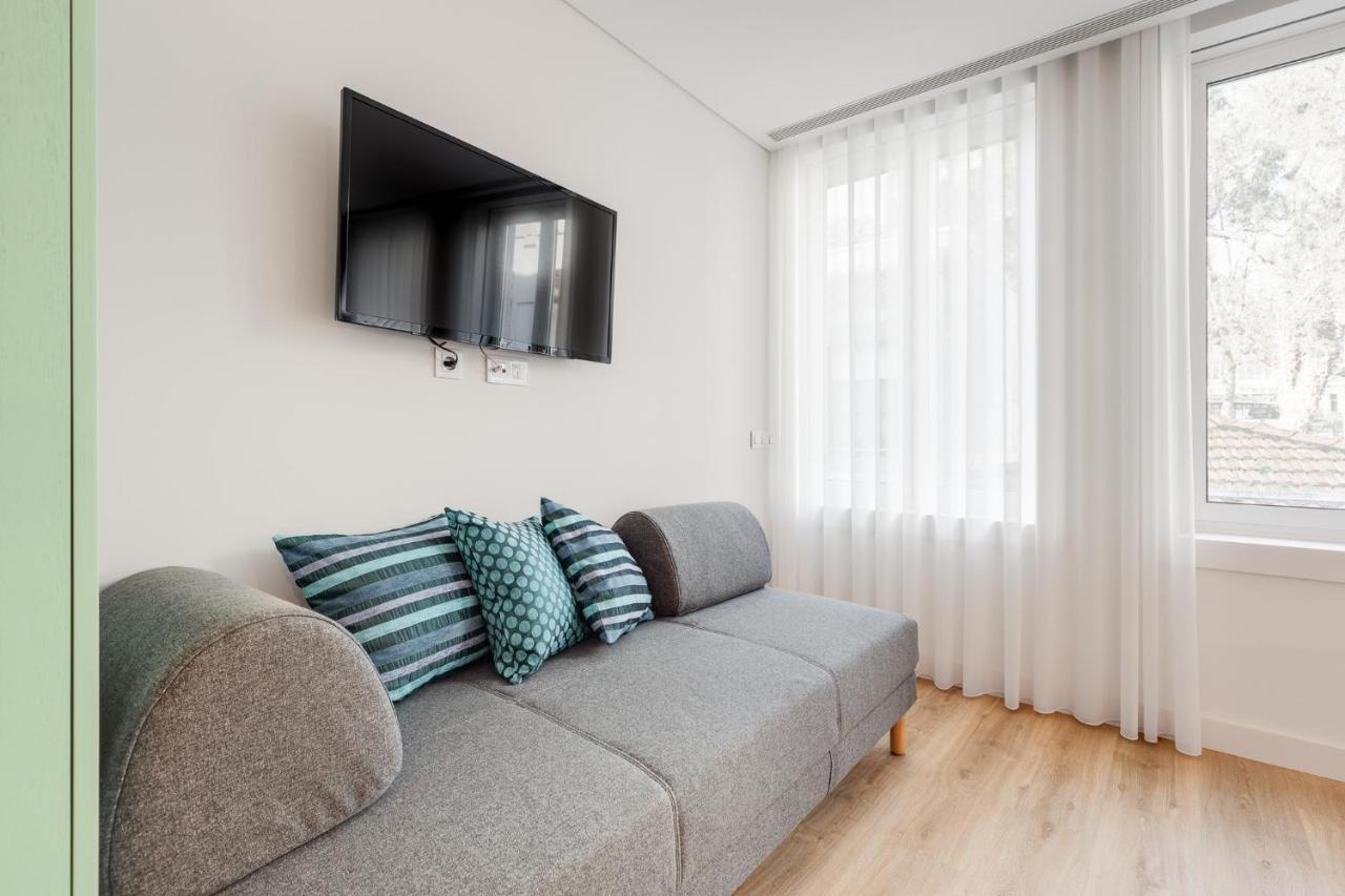 King Studio with Sofa Bed