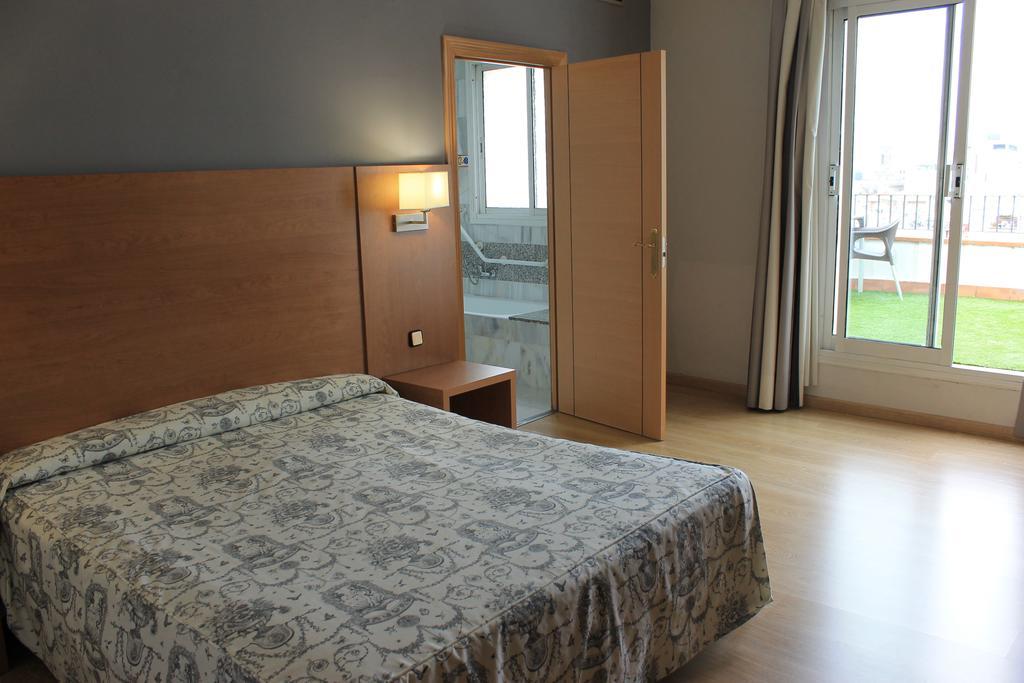Double or Twin Room with Terrace