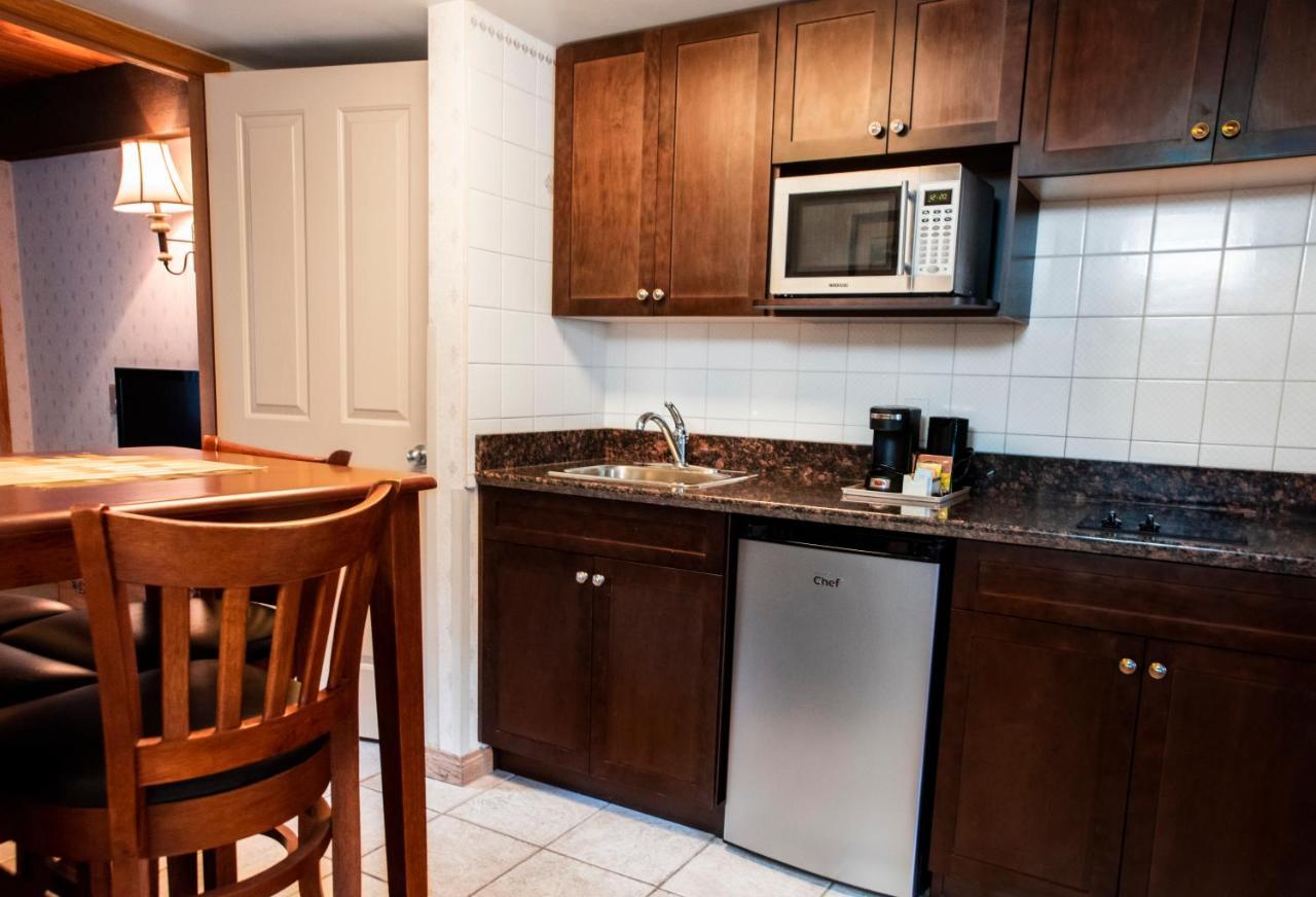 Kitchenette Suite