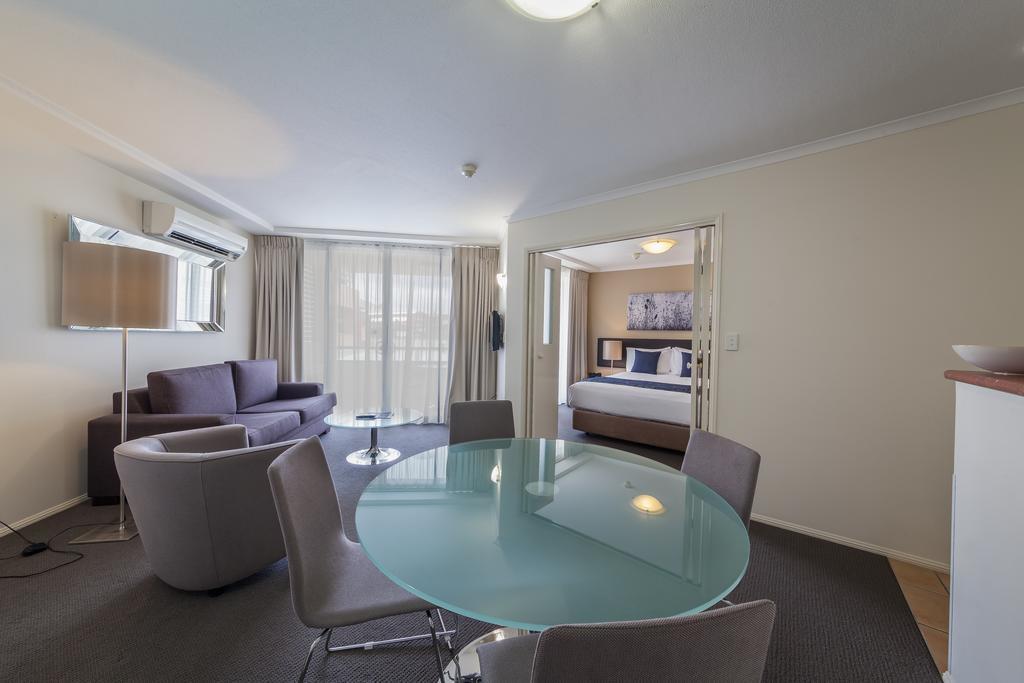 One-Bedroom Apartment with Balcony