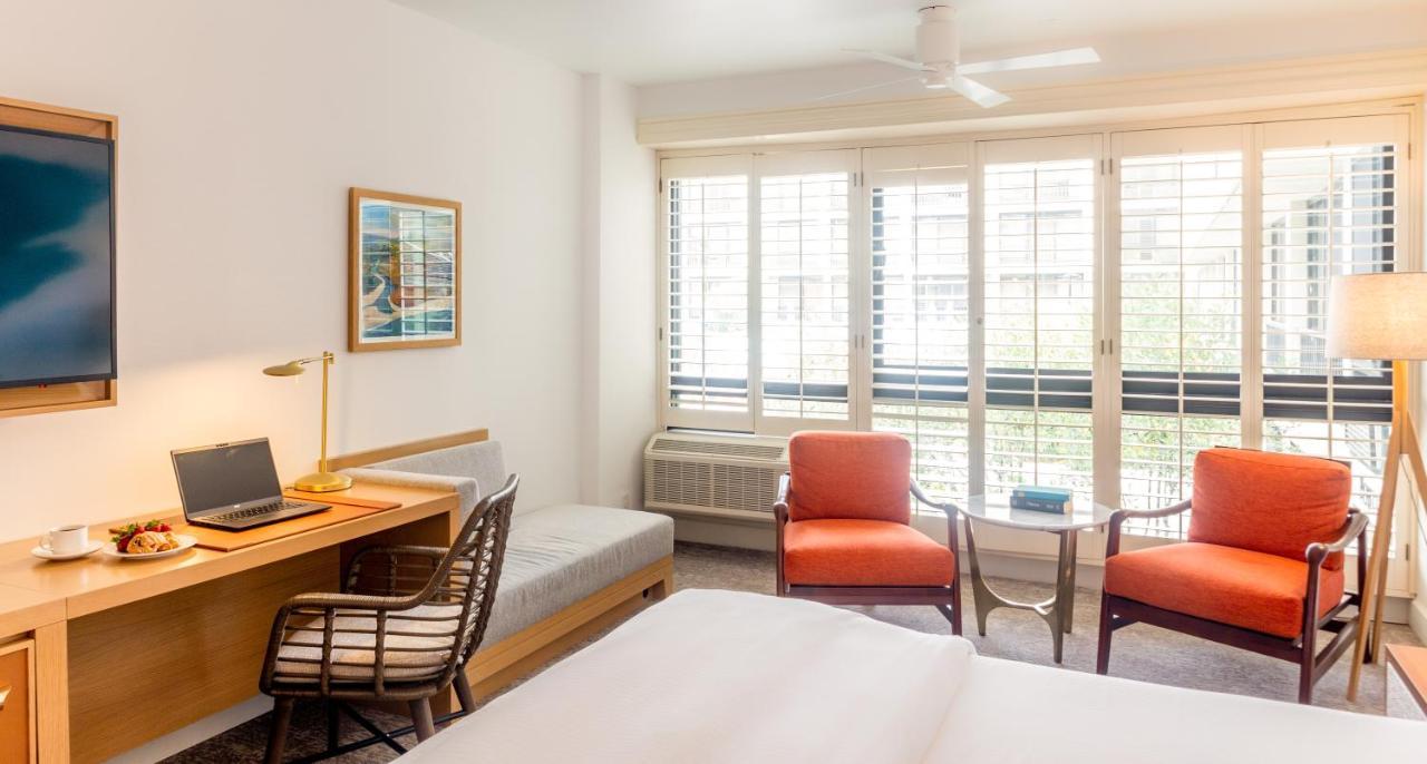 Portola King Room