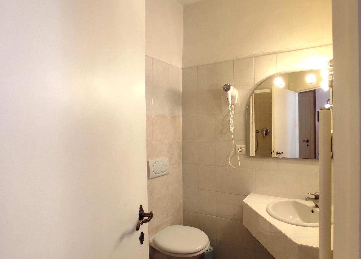 Standard Triple Room,1133117217:JPEG