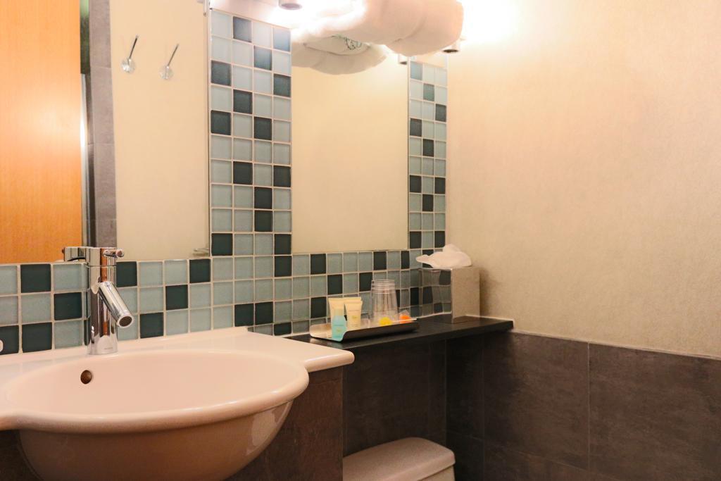 Standard  Room,112738032:JPEG