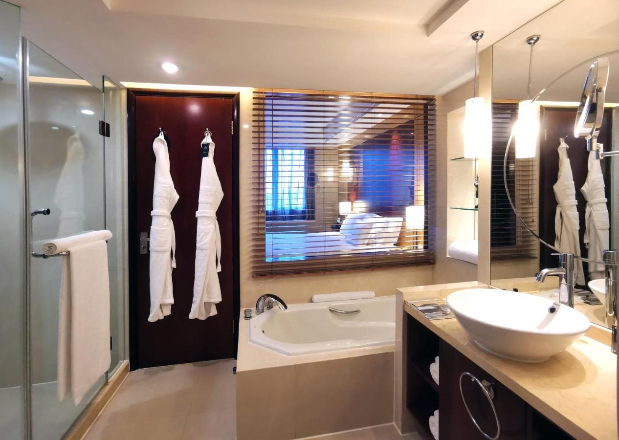 One-Bedroom Executive Suite,1618819341:JPEG