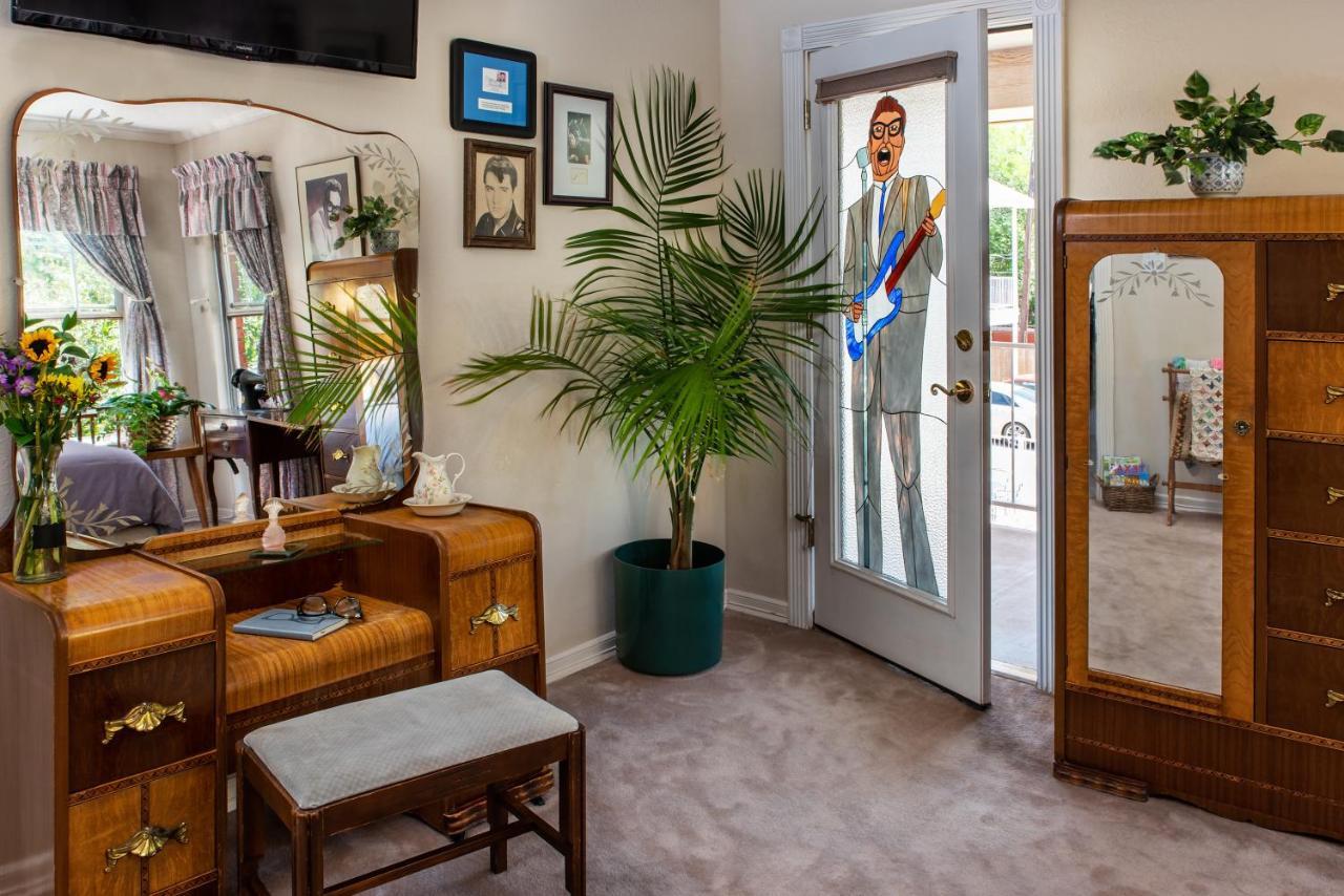 Queen Room with Balcony