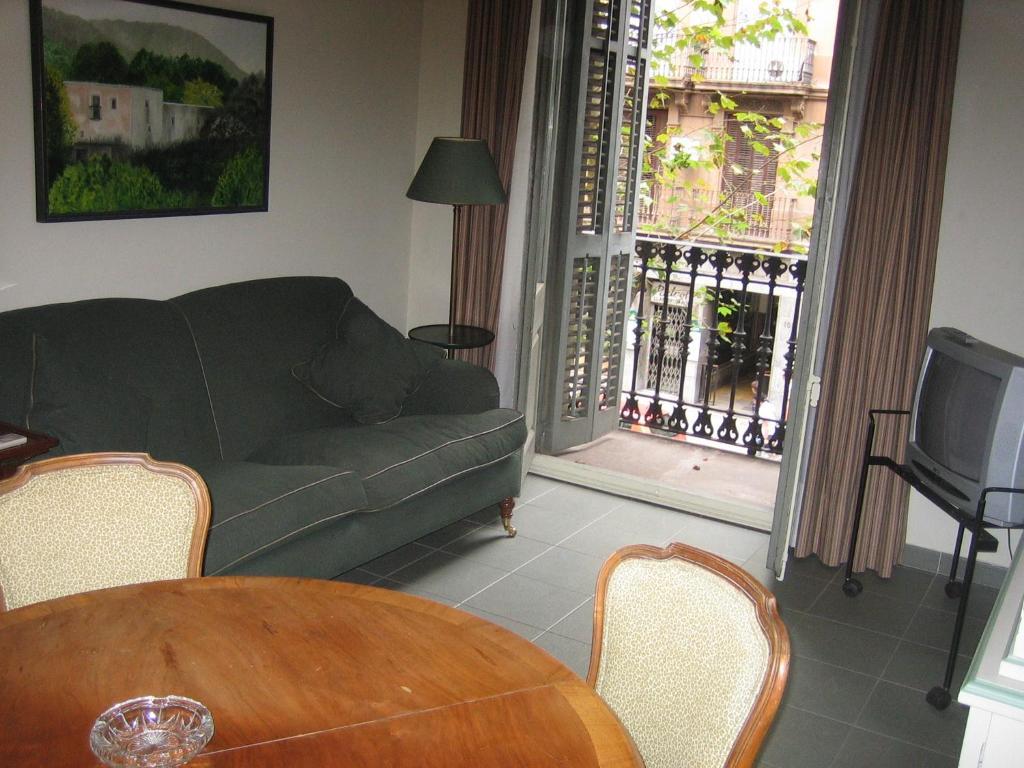 Apartment (4 Adults)