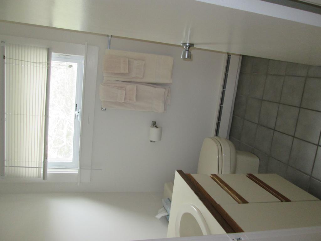 One-Bedroom Apartment (4 Adults)