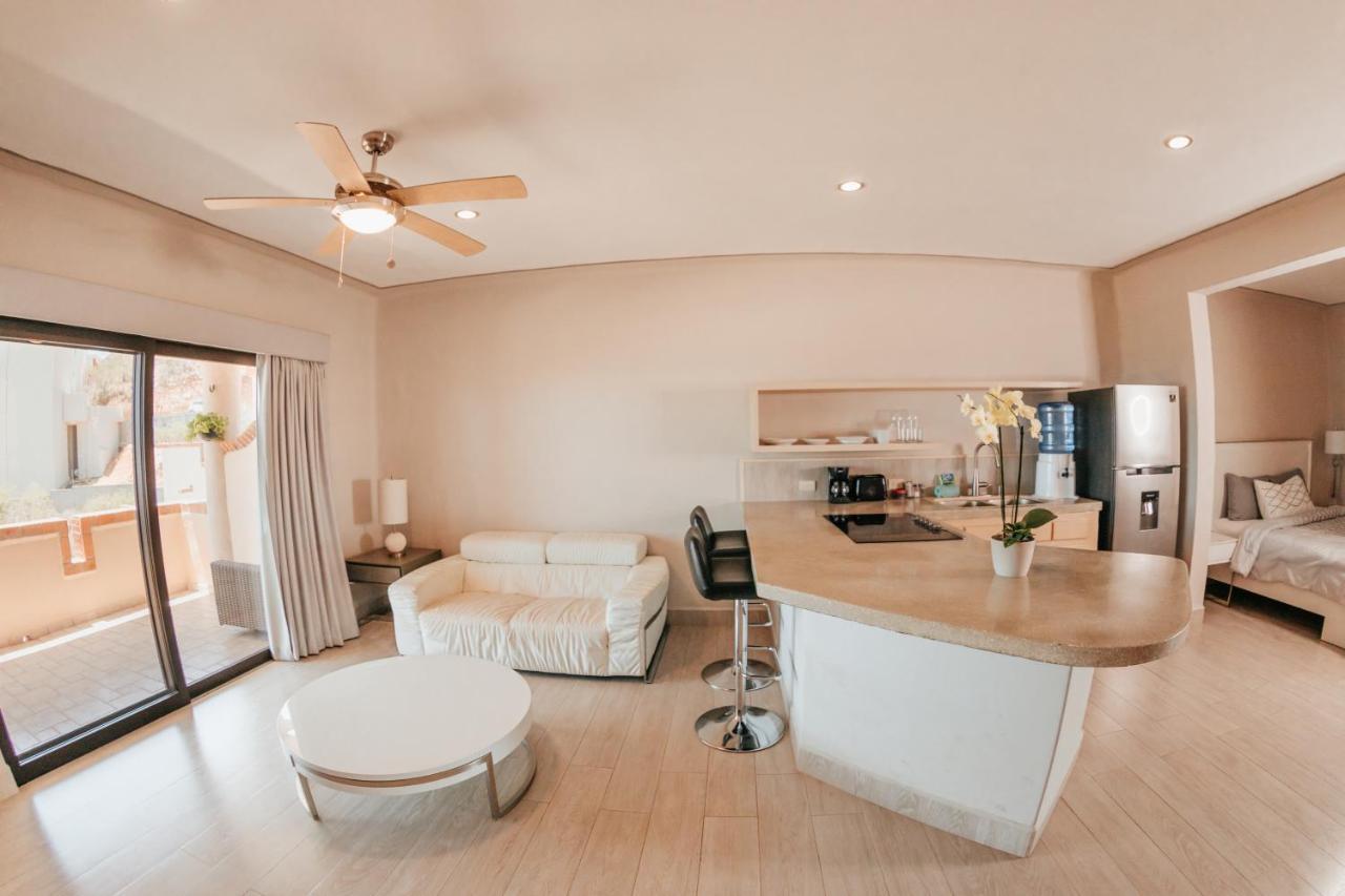 Deluxe Suite with Sea View