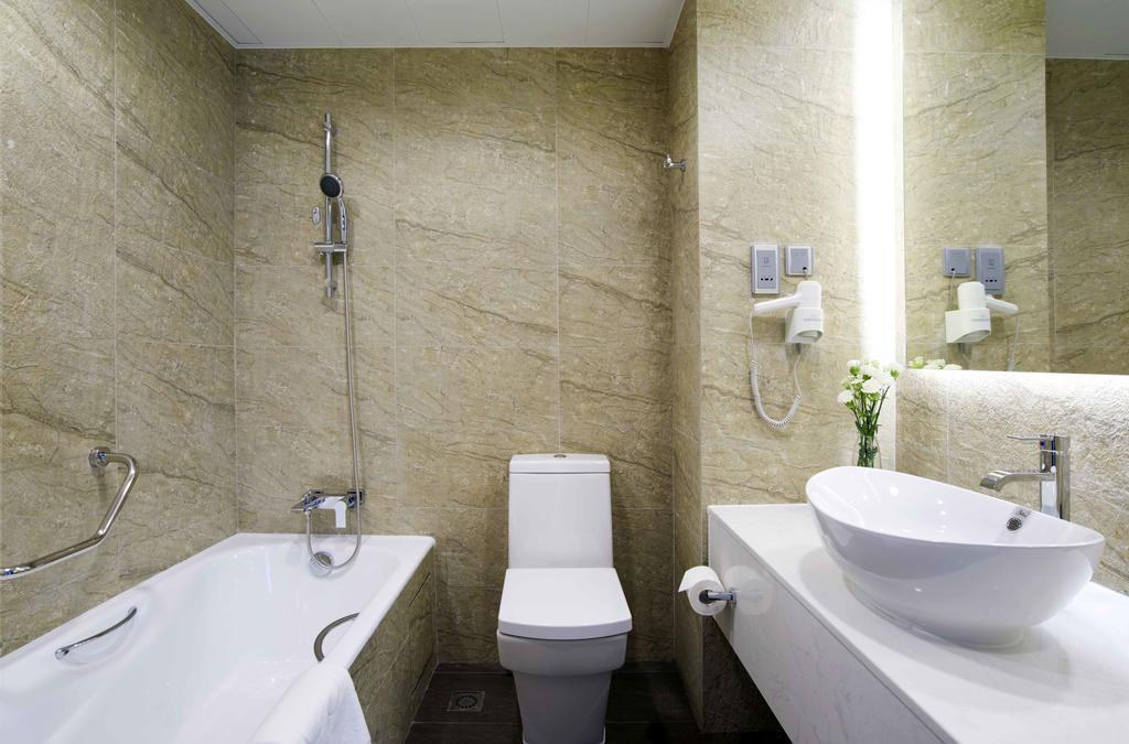 Premier Plus King Room,327666886:JPEG