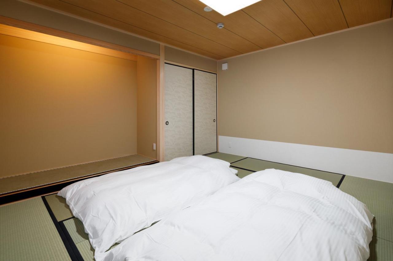 Japanese-Style Room
