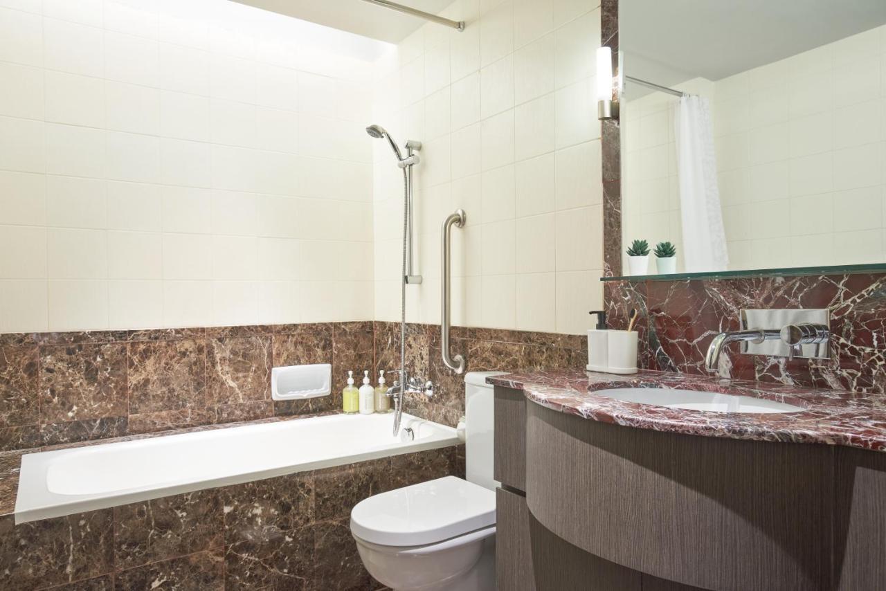One-Bedroom Premier Apartment