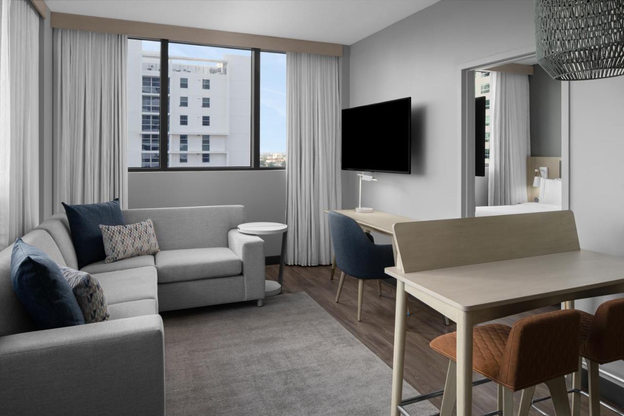 One Bedroom King Suite with Sofa Bed and City View,1188131335:JPEG