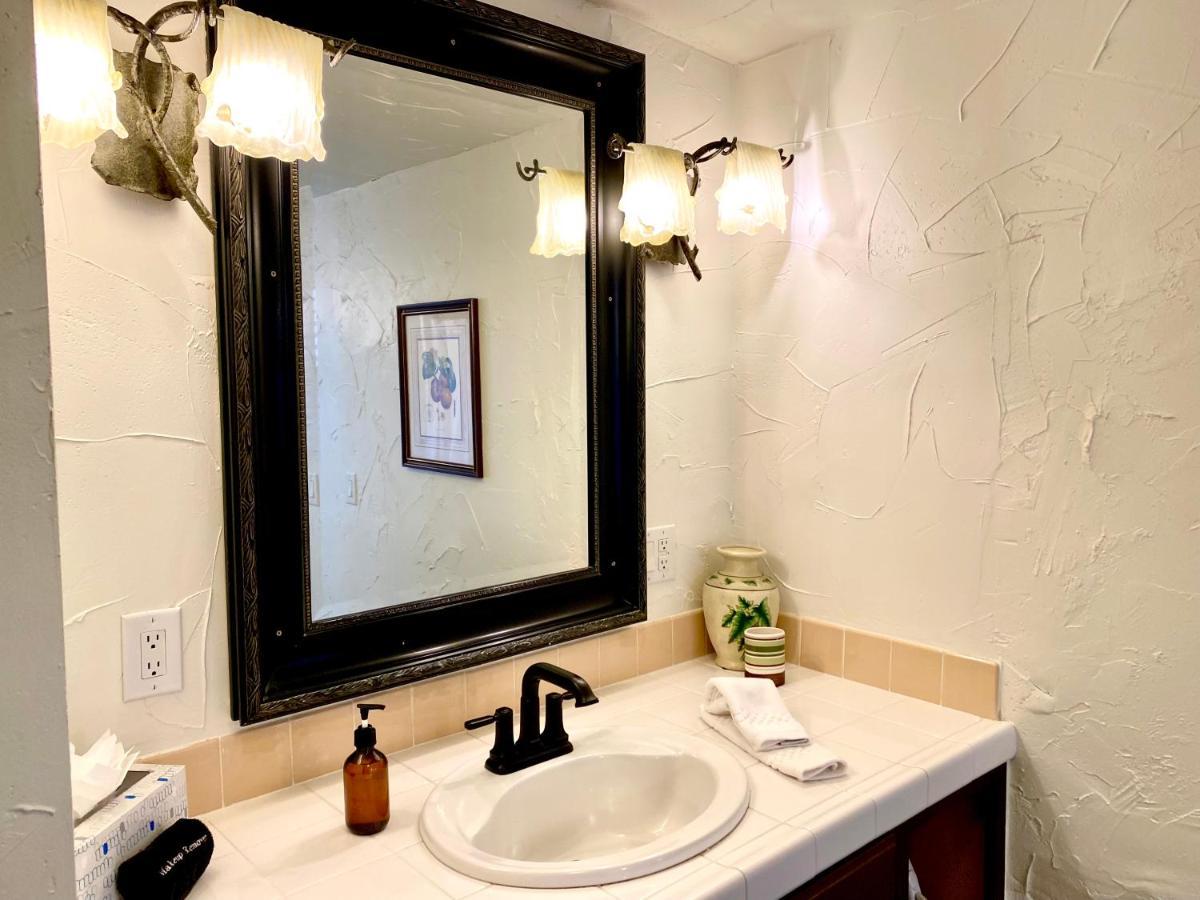 Deluxe King Suite,1545245791:JPEG