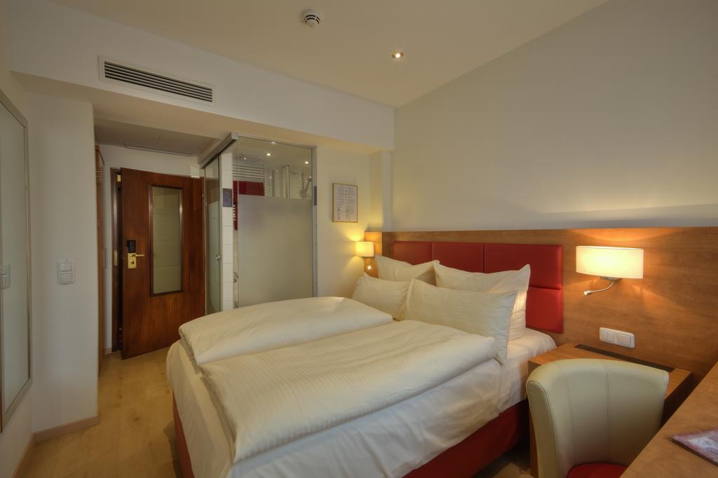 Superior Double or Twin Room,537910914:JPEG