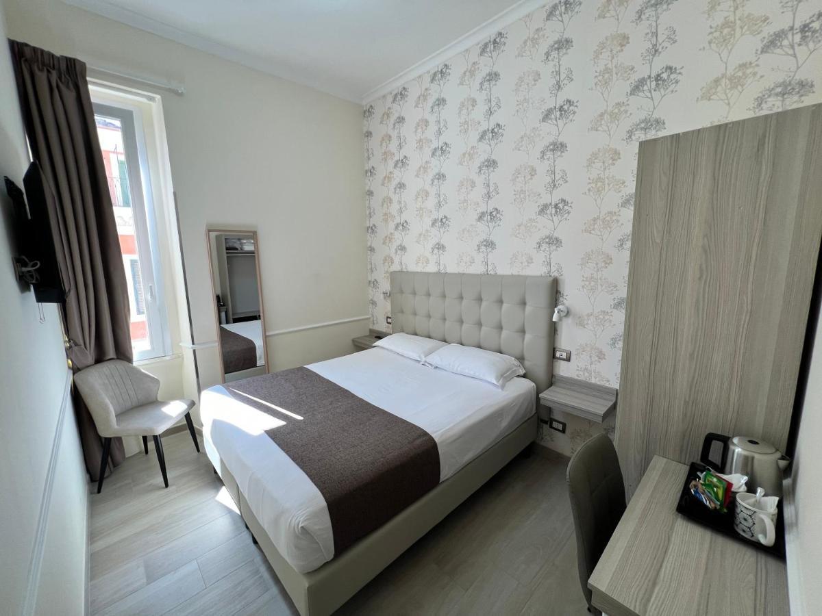 Large Double or Twin Room