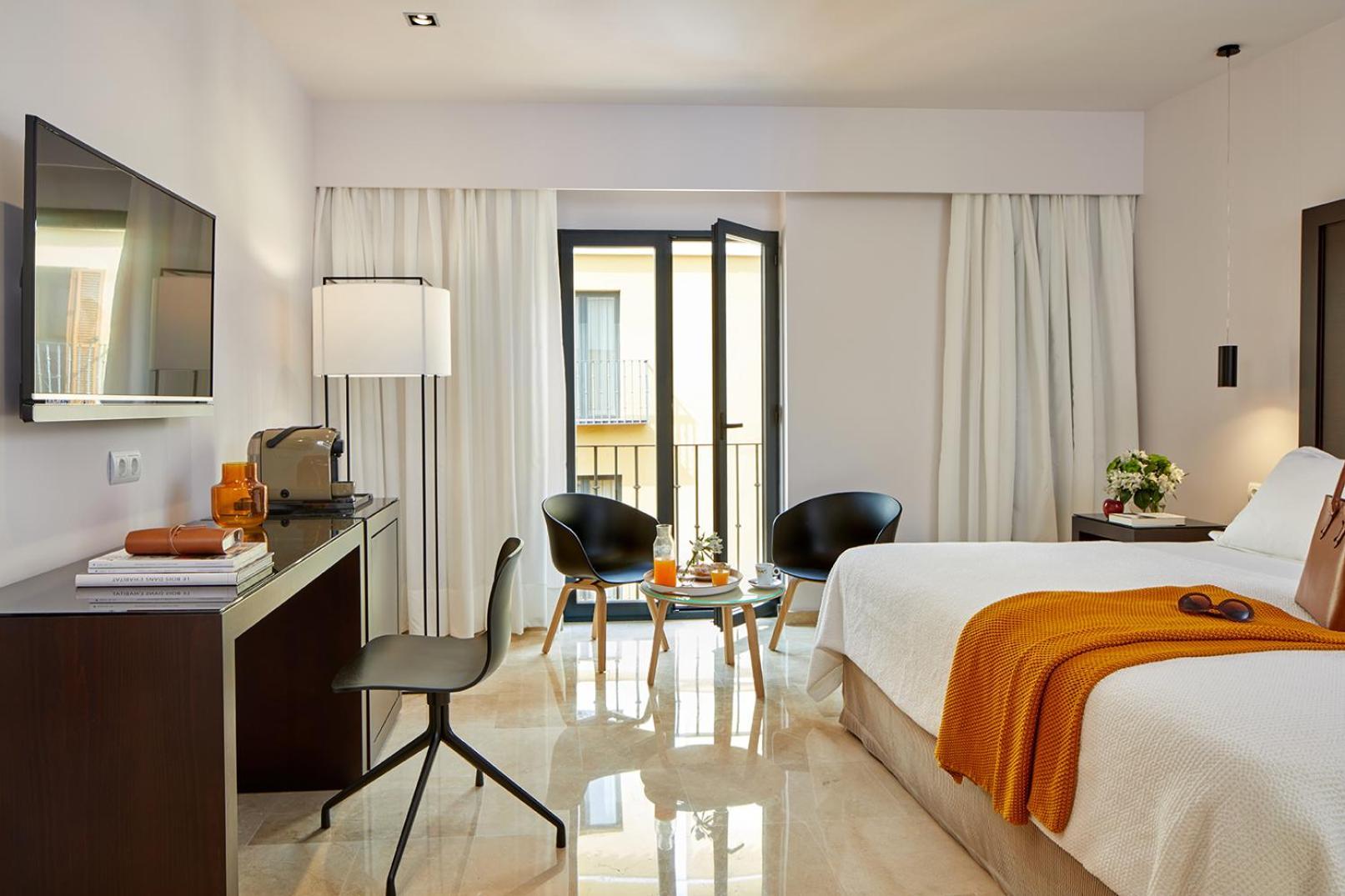 Double or Twin Room (1-2 Adults)