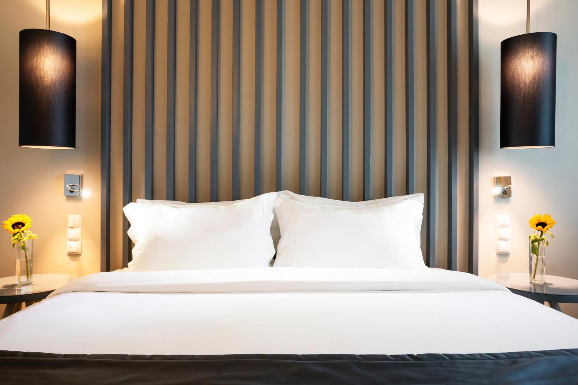 Comfort Queen Room