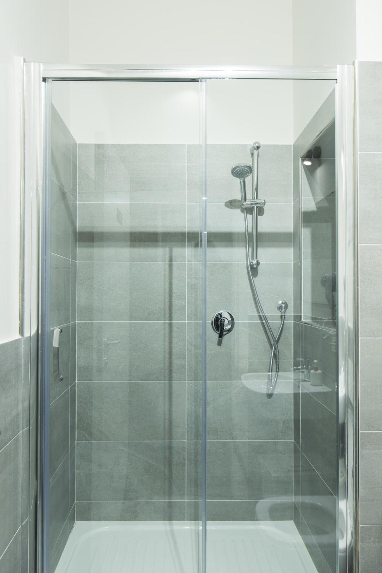 Quadruple Room Private Bathroom
