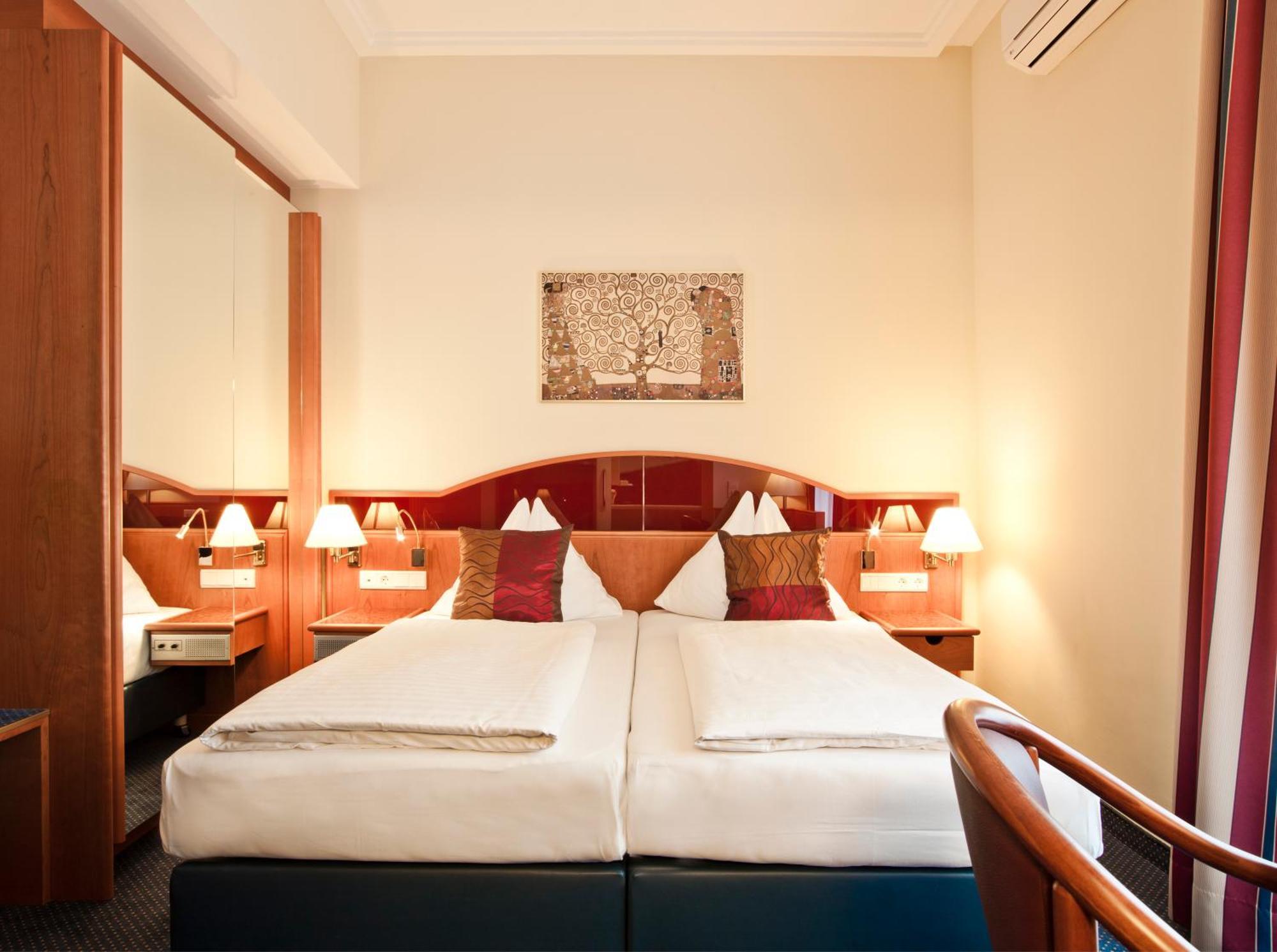 Double Room CLASSIC courtyard view