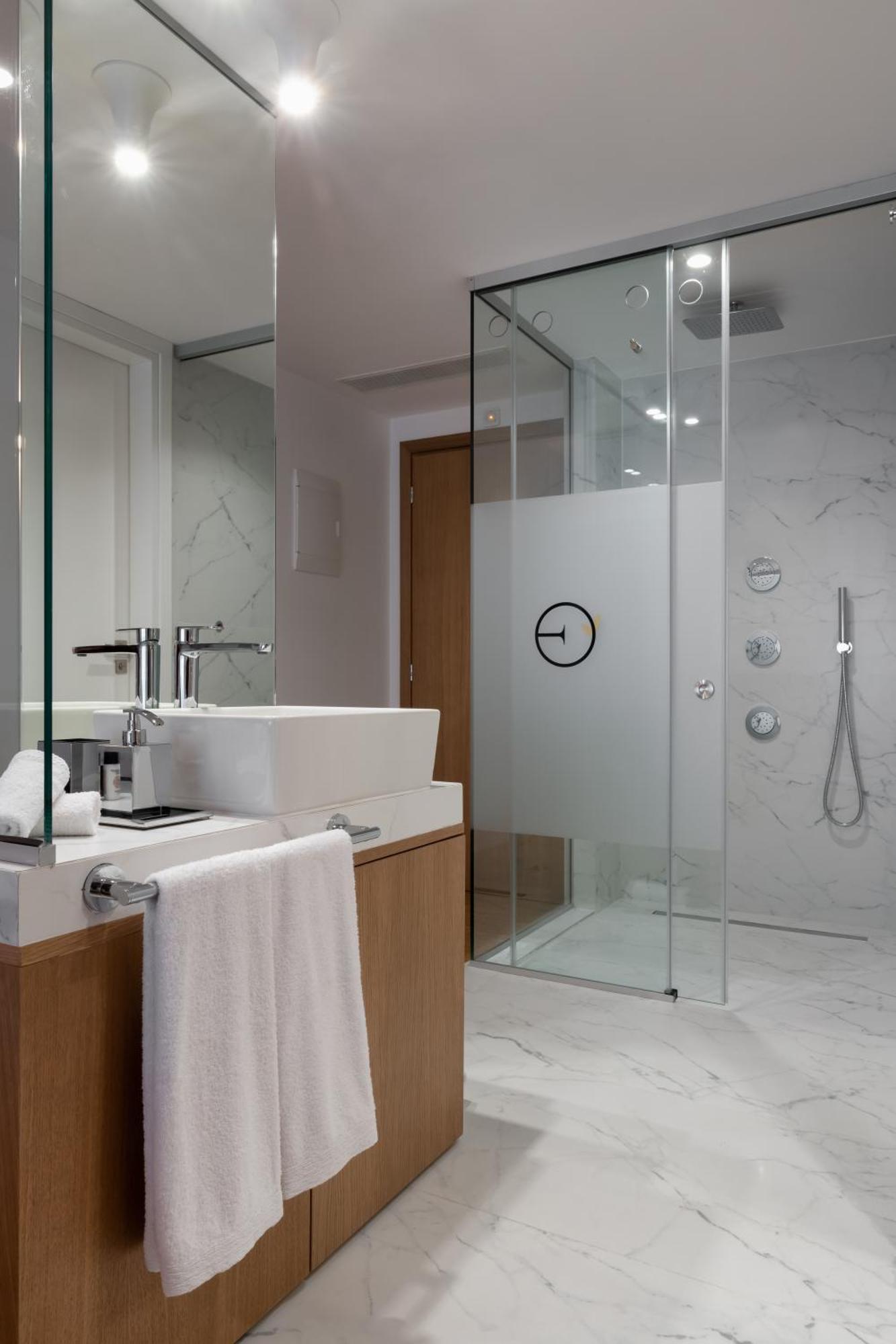 Family Deluxe Room,1214752444:JPEG