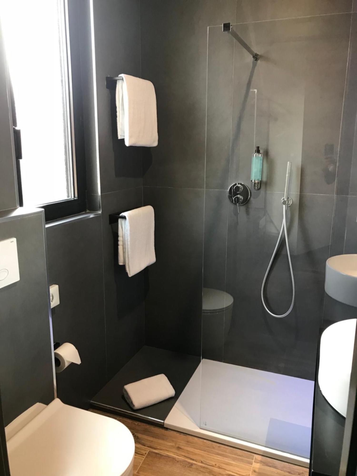 Twin Room,724209820:JPEG