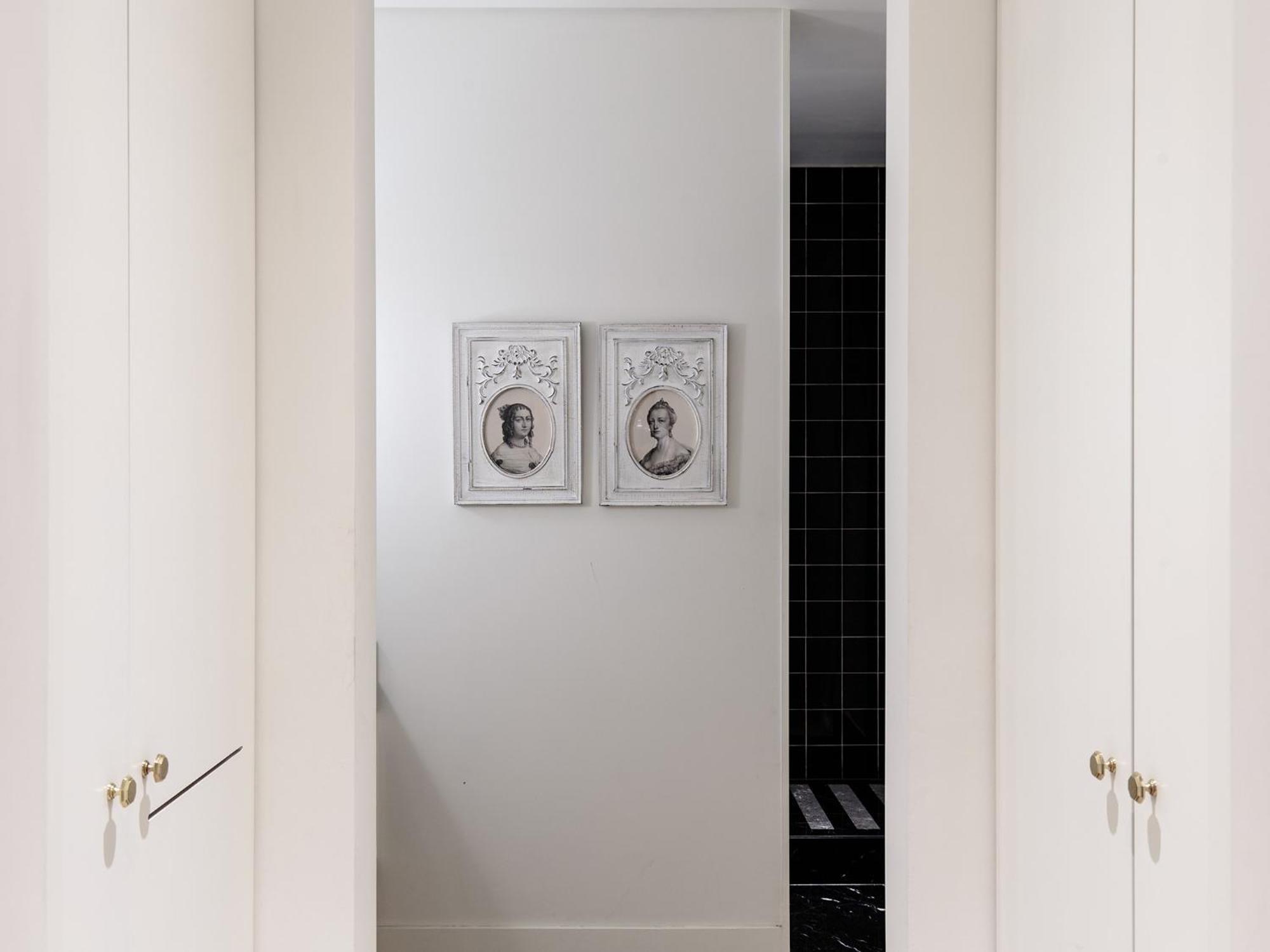 Master Suite with Street View