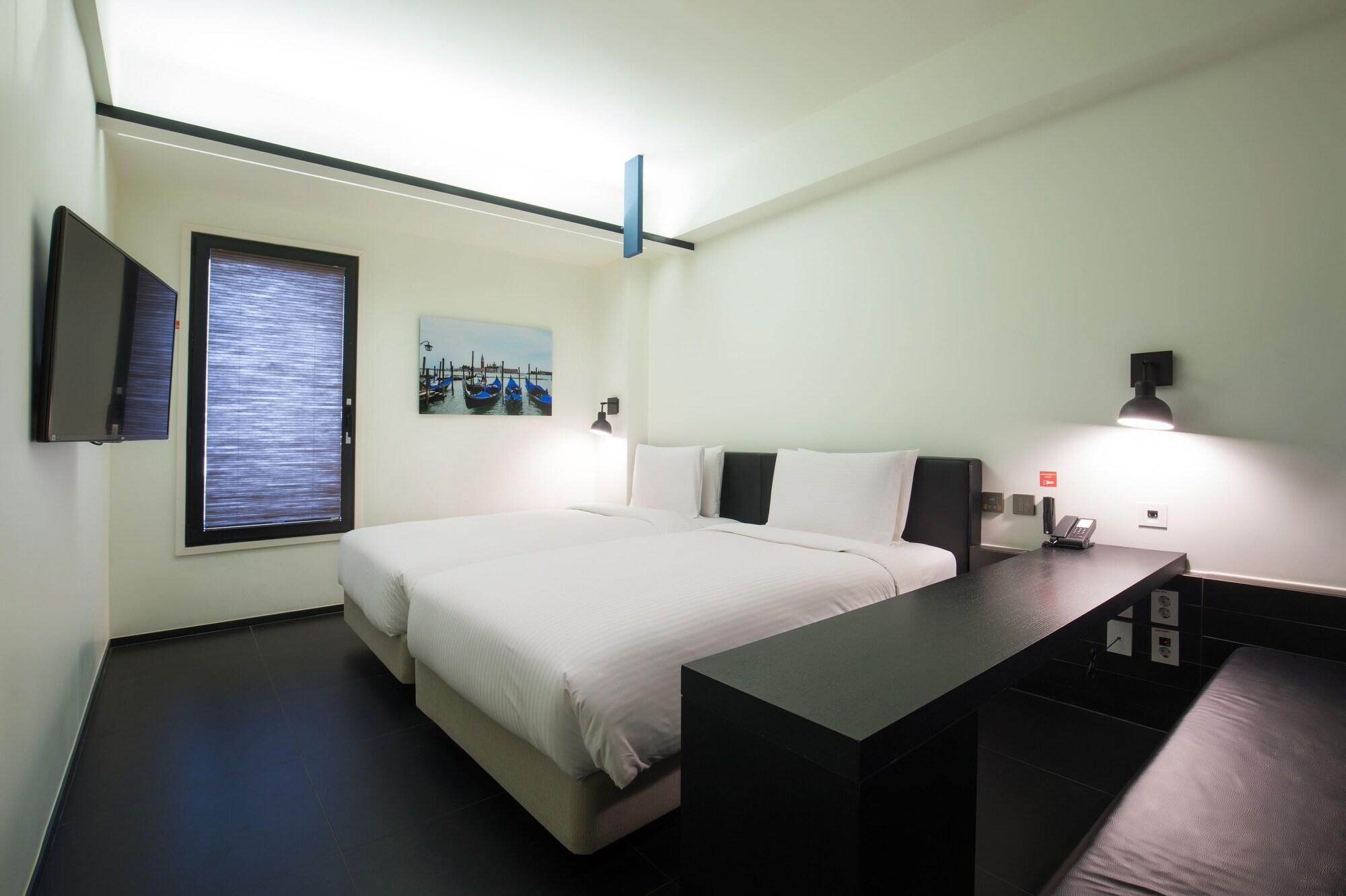 Superior Twin Room,1223894338:JPEG