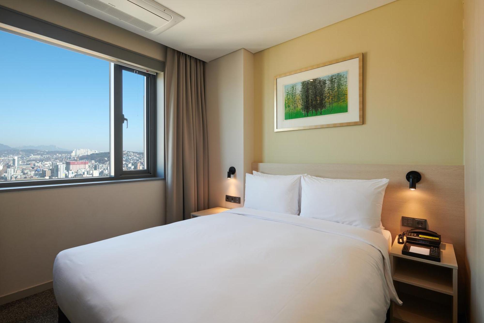 Free Upgrade to Deluxe Double with Park View