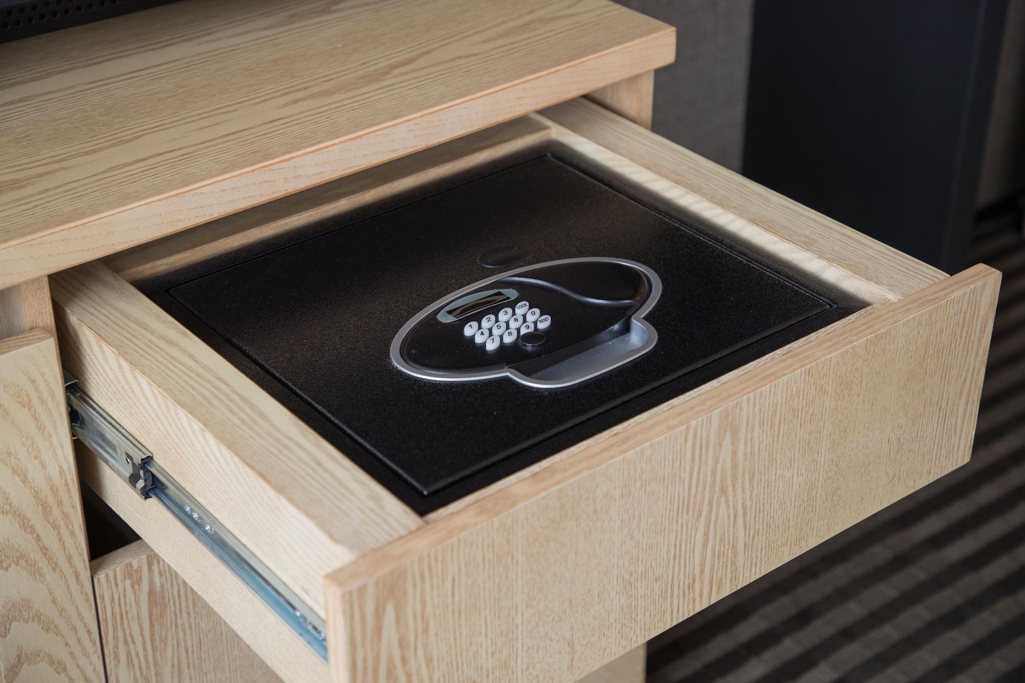 Standard Double Room - Non-Smoking,1235257088:JPEG