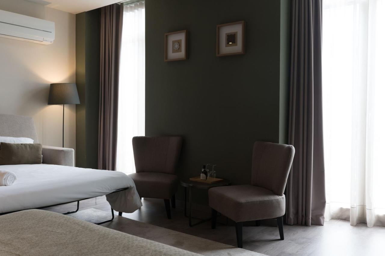 Deluxe Apartment