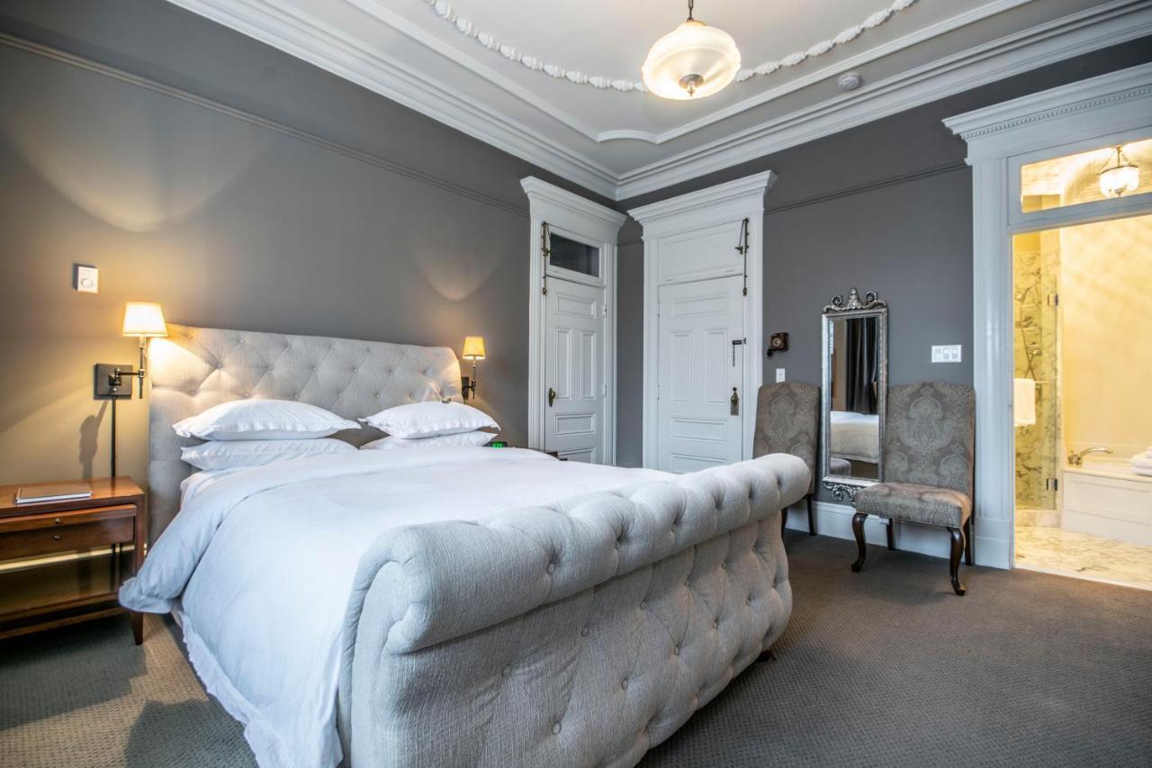 Deluxe Suite - Duchess of Cornwall Suite