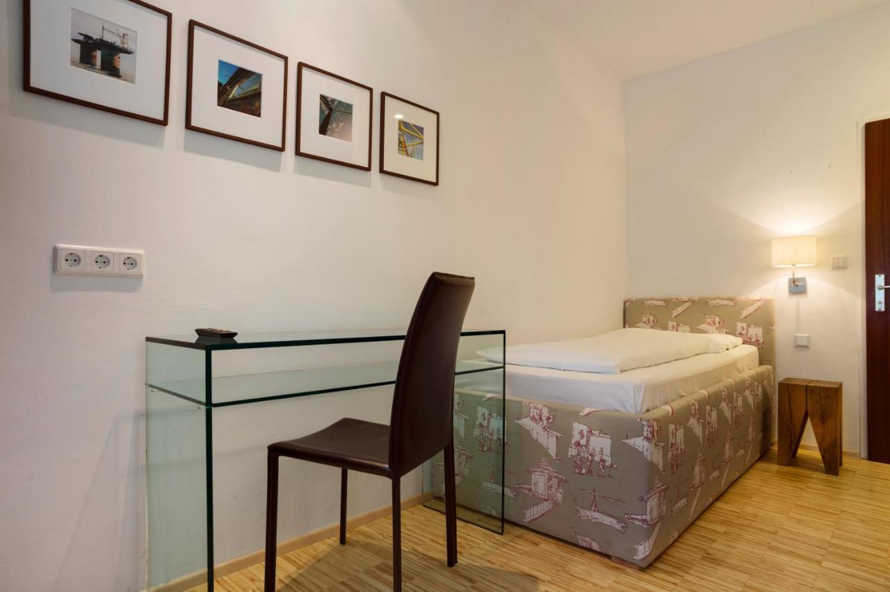 Single Room,1516404100:JPEG