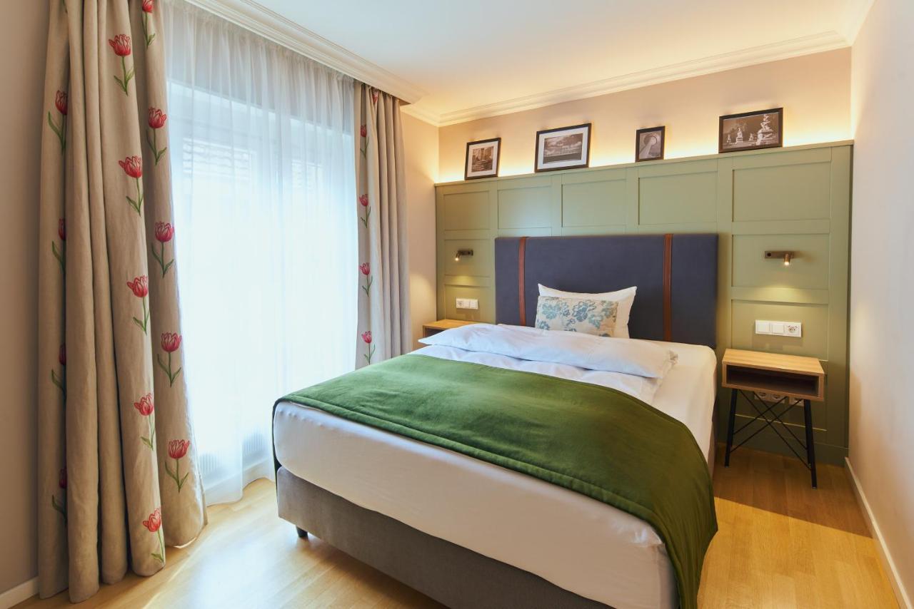 Superior Single Room with French Bed
