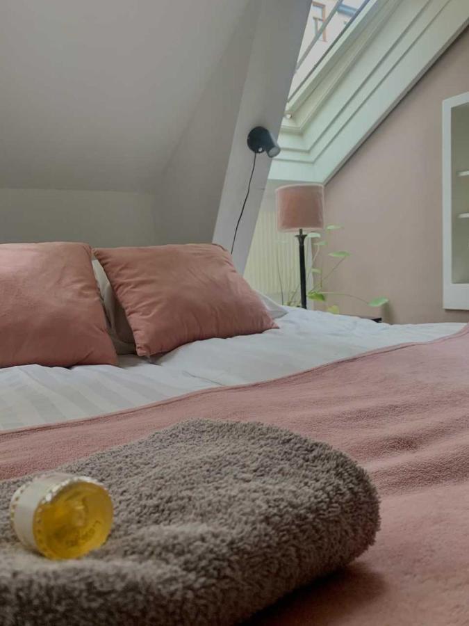 Standard King Room with Shared Bathroom