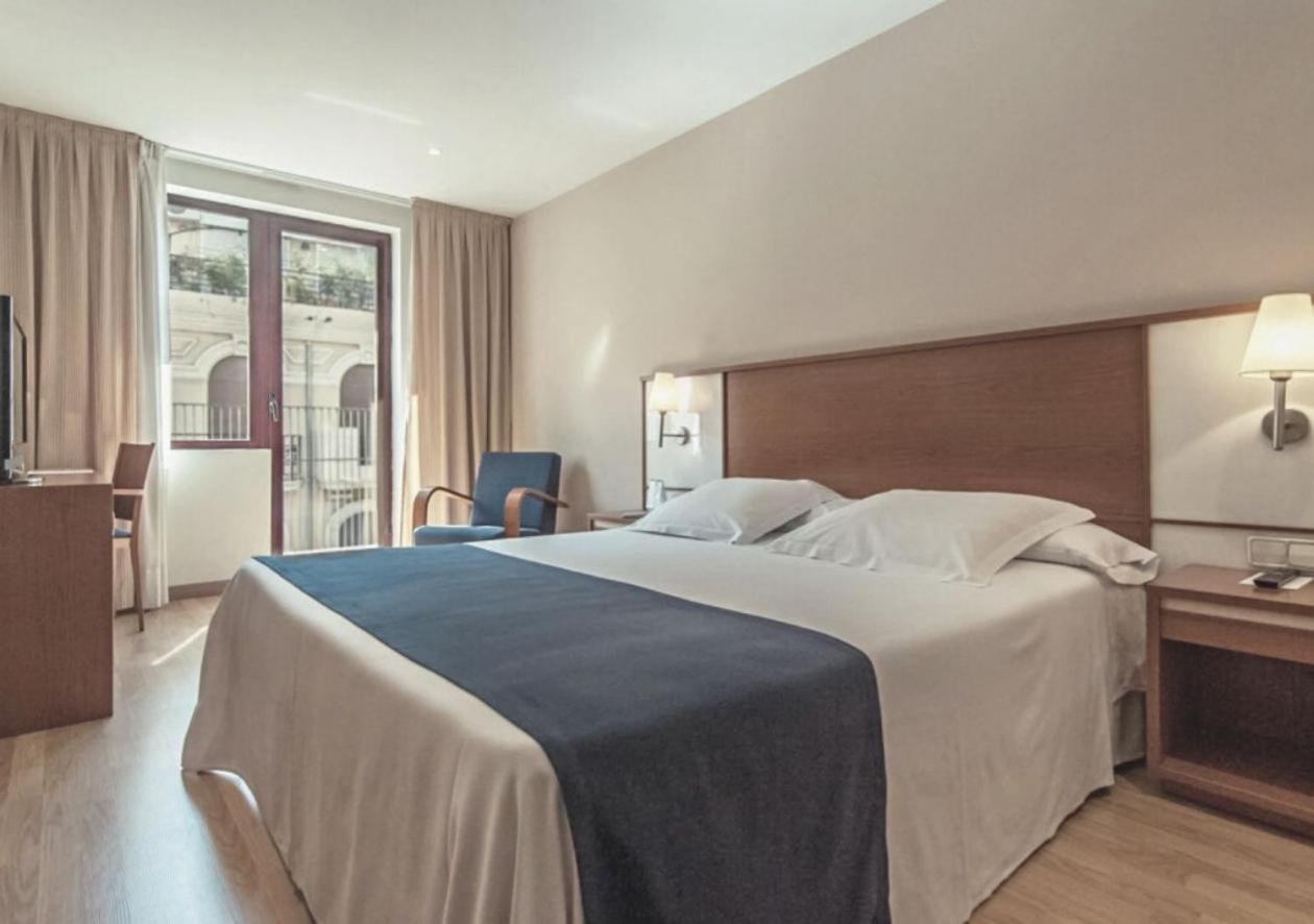 Standard with Balcony (2 Adults)