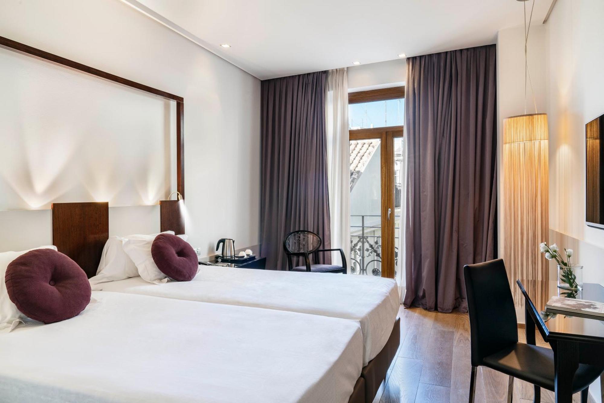 Superior Double Room with City View
