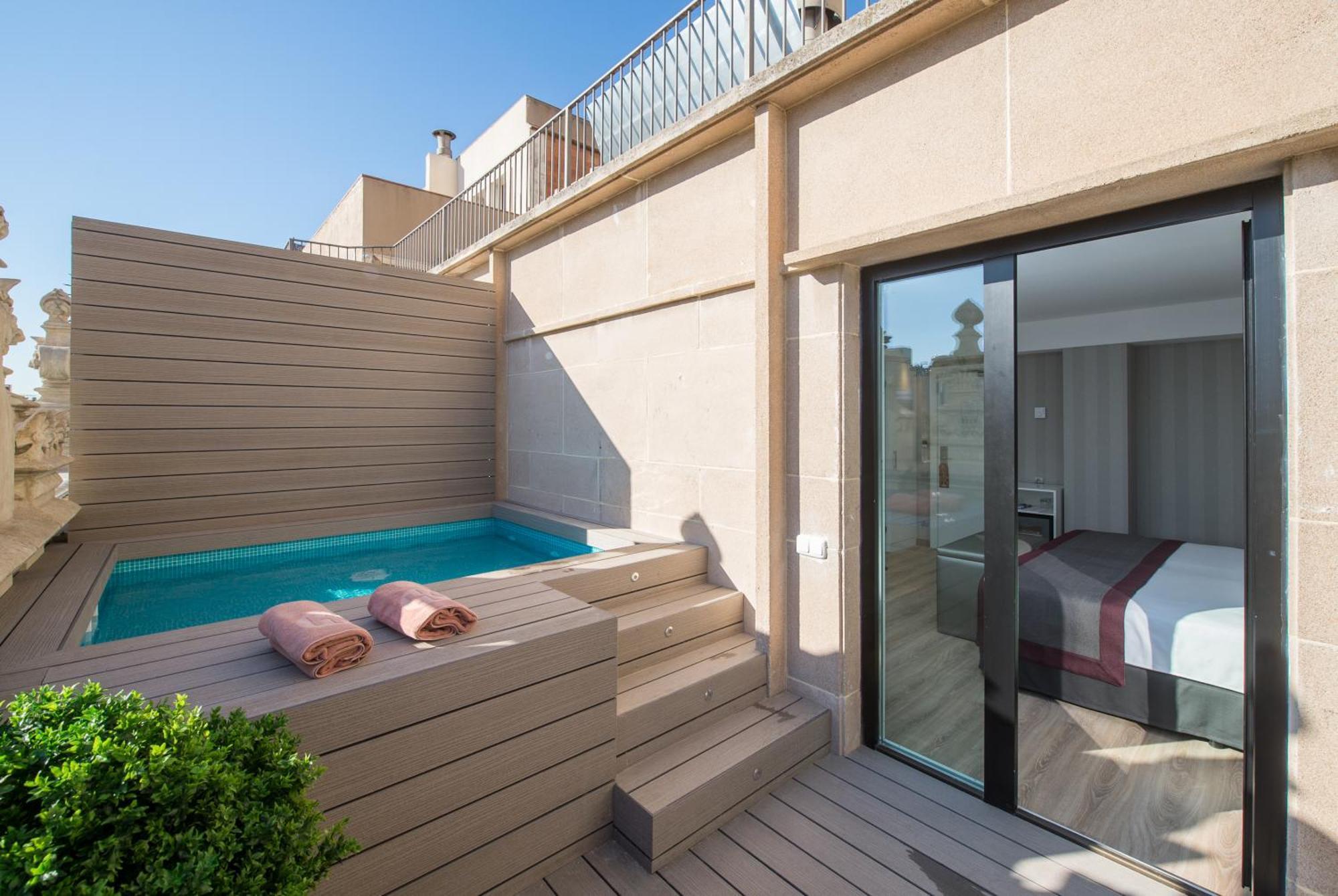 Deluxe Double or Twin Room with Pool & Spa Access