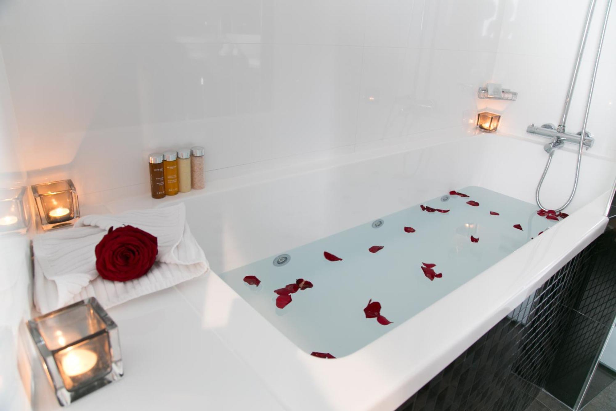 "Joséphine" Suite Terrace Jacuzzi,1639549245:JPEG